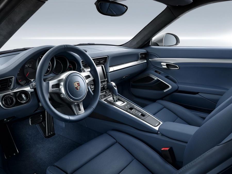  Porsche 911 Turbo 2013 года  (фото 15 из 21)